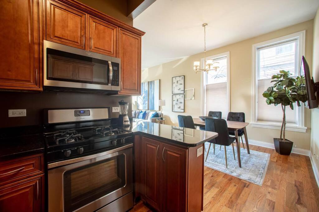 Appartement Getaway In The Heart Of Pilsen Chicago Extérieur photo
