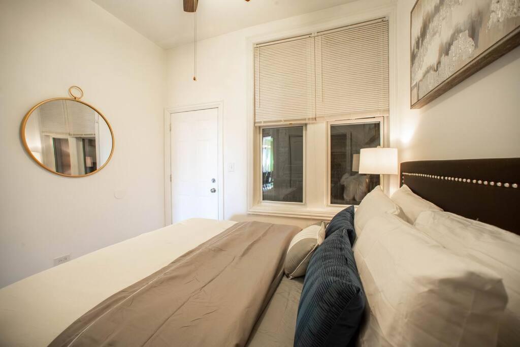 Appartement Getaway In The Heart Of Pilsen Chicago Extérieur photo